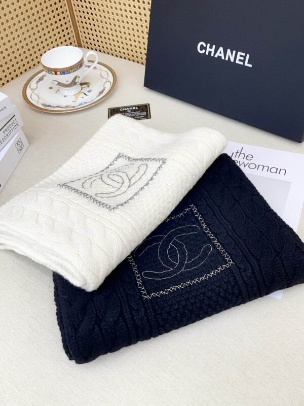 Chanel scarf hm
